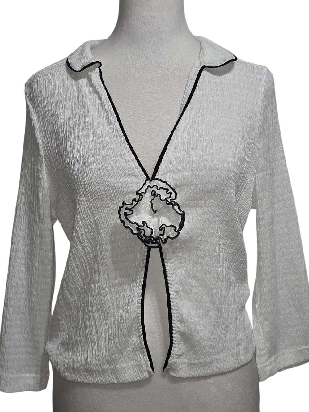 Maeve Anthropologie Rosette Collared Cardigan White Black Trim Open Front Top S